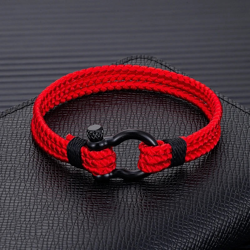 Bracelet à boucle en fer à cheval en acier inoxydable